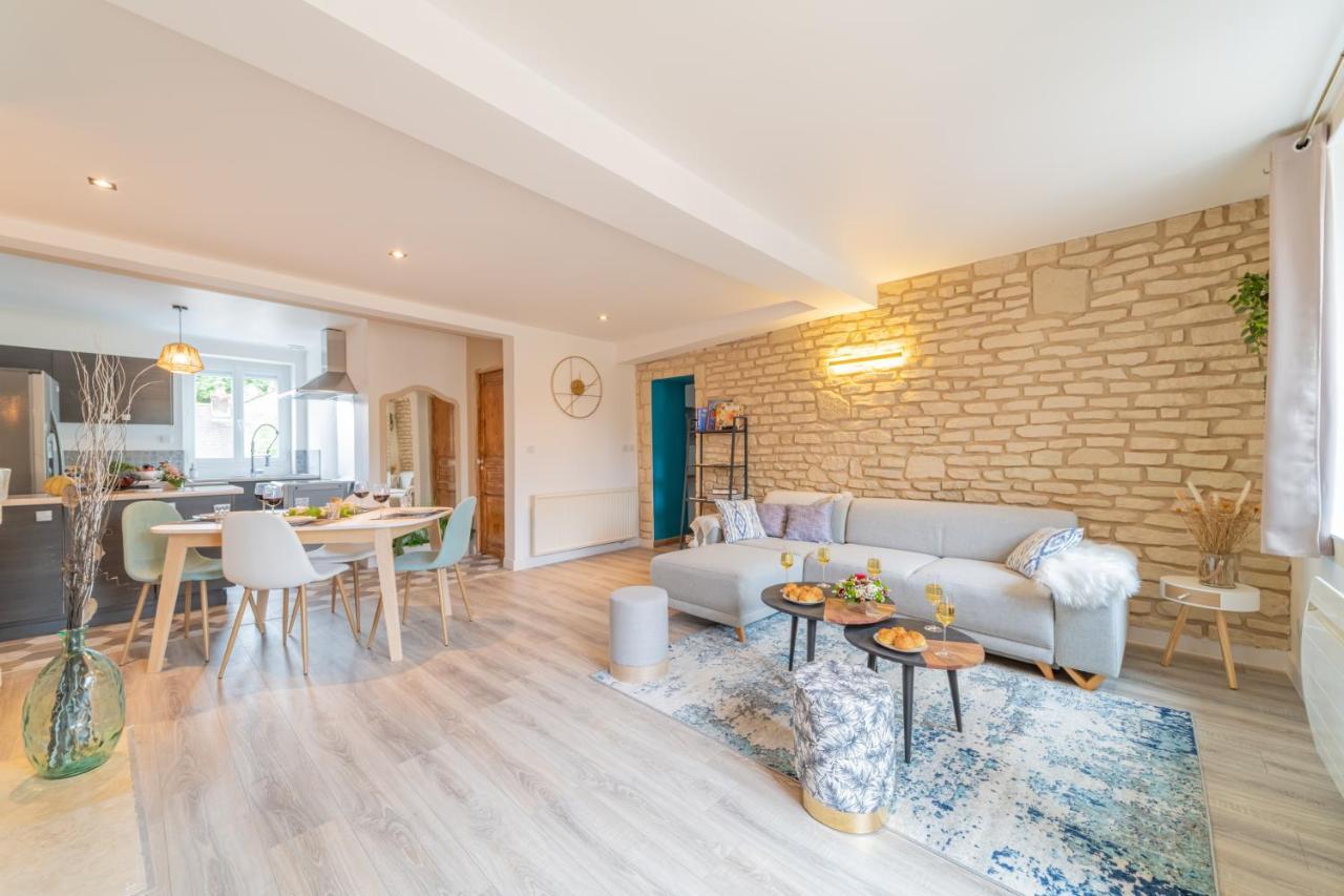 Cote Cour, 3 Chambres, Terrasses, Jardin Prive Avec Terrain De Petanque, Cave Voutee 克果罗尼 外观 照片