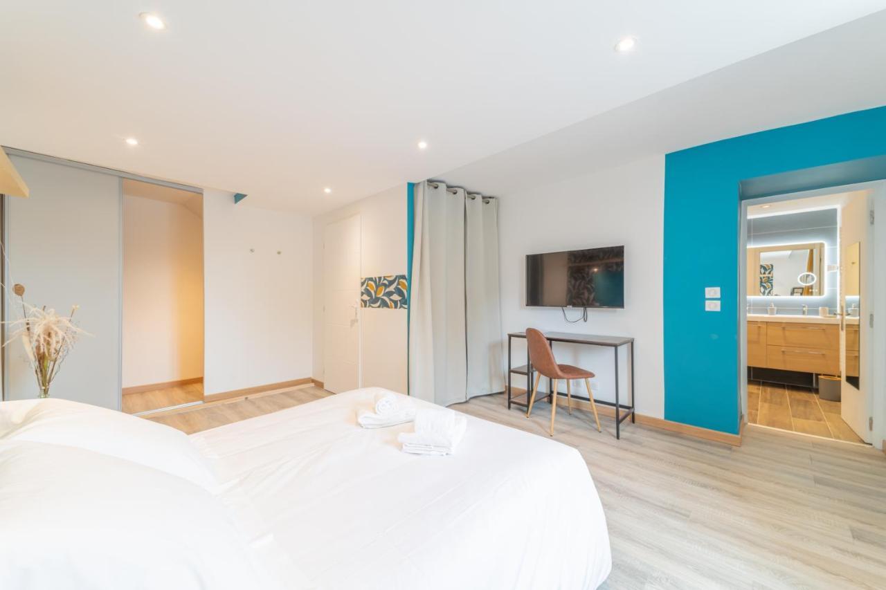 Cote Cour, 3 Chambres, Terrasses, Jardin Prive Avec Terrain De Petanque, Cave Voutee 克果罗尼 外观 照片